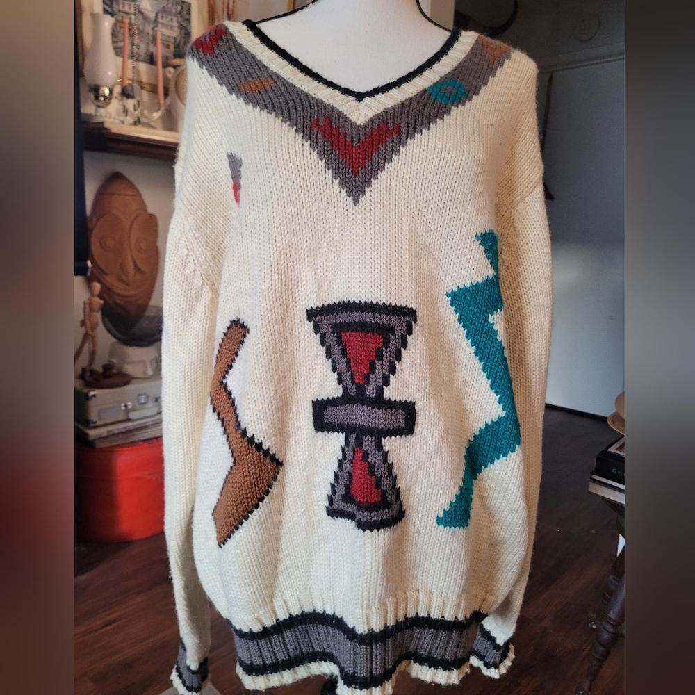 Puritan Cream V-Neck Sweater with Geometric Patterns Western